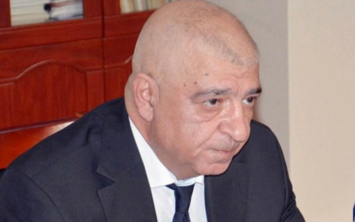 Prezident rektoru işdən çıxardı 