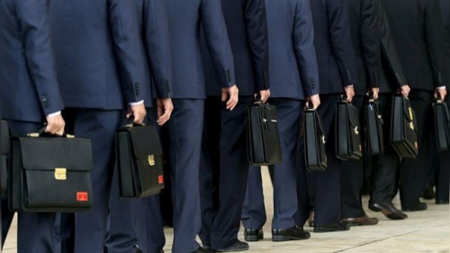 İcra başçıları KÜTLƏVİ ixtisarlara başladı