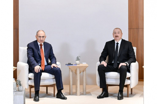 Prezident İlham Əliyevlə Paşinyan arasında görüş keçirilir