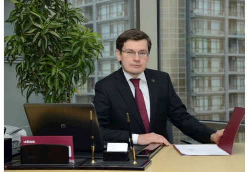 "Bank VTB Azərbaycan"ın rəhbəri qanunsuz fəaliyyət göstərir