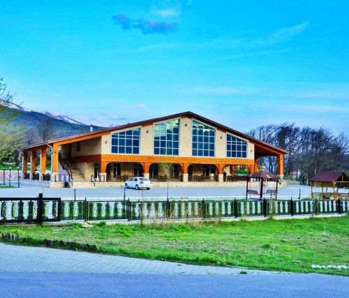 Möhbalıyevin restoranının pullarını kazinoda uduzdu