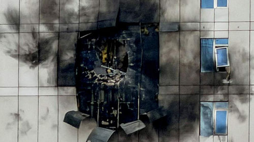 İran Bəhreyndə yaşayış binasına zərbə endirdi: