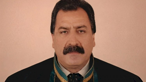 Azərbaycanda tanınmış vəkil vəfat etdi