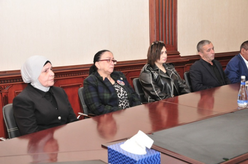 Abşeronda Aprel şəhidlərinin ailələri ilə görüş keçirildi -  