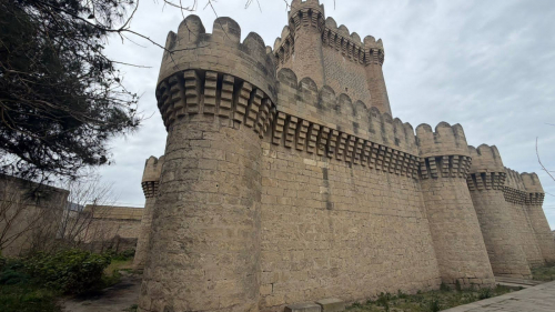 Böyük Mərdəkan qəsrində çökmə olub -