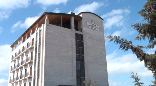 Kəmaləddin Heydərov qalmaqallı “Qurtuluş-93” rəhbərinin otelini bağladı 