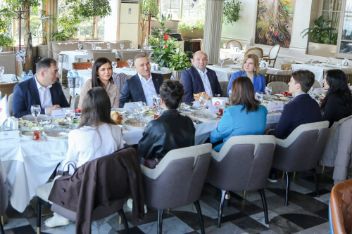 “Senior Talks” layihəsinin davamı: 