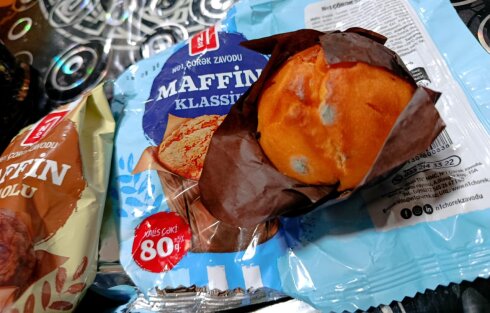№1 Çörək Zavodunun şirniyyatlarını kif basıb - №1 Çörək Zavodunun şirniyyatlarını kif basıb -