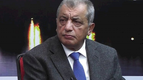 “Yaltaqlığın başqa yollarını axtarın!” –