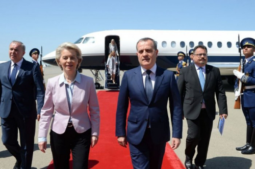 Ursula Fon der Lyayen Bakıdan İrəvana getdi 