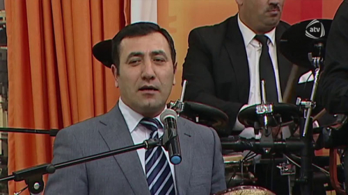 Mütəllim Dəmirov: "Zərəri ödəmirlər, şikayətimi geri götürməyimi istəyirlər"