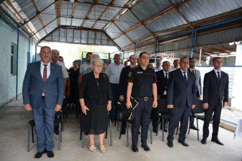 İcra başçısı Yenikənd kəndində səyyar-qəbul keçirdi 