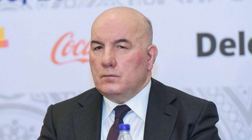 Elman Rüstəmov məşhur şadlıq evini satdı